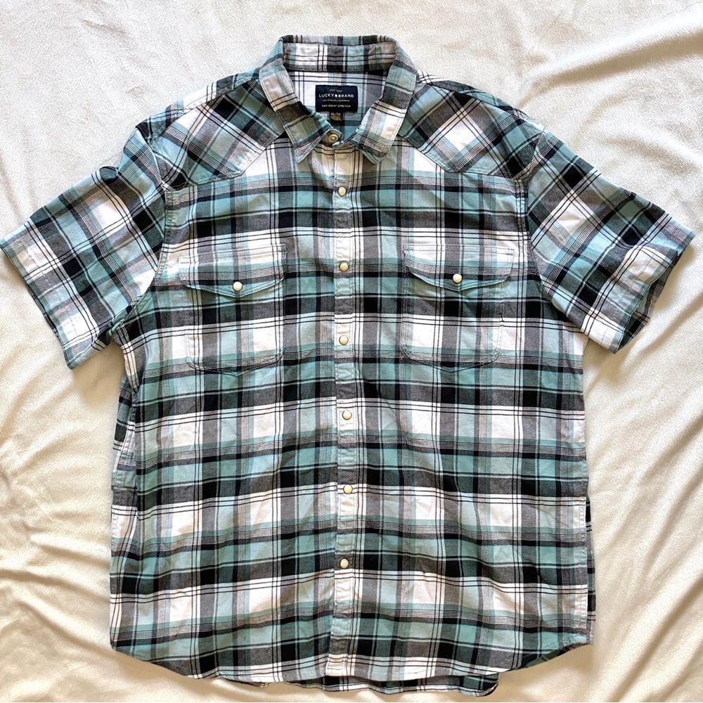 Lucky Brand button down short sleeve plaid shirt with chest pockets size XL